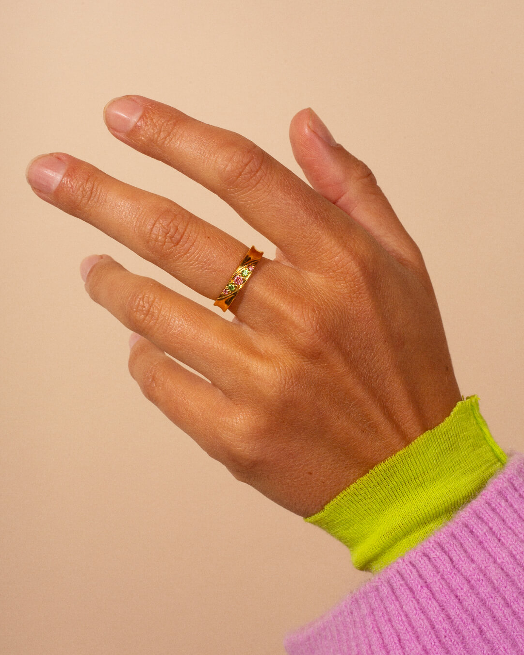 Rhubarb Pop Ring 024